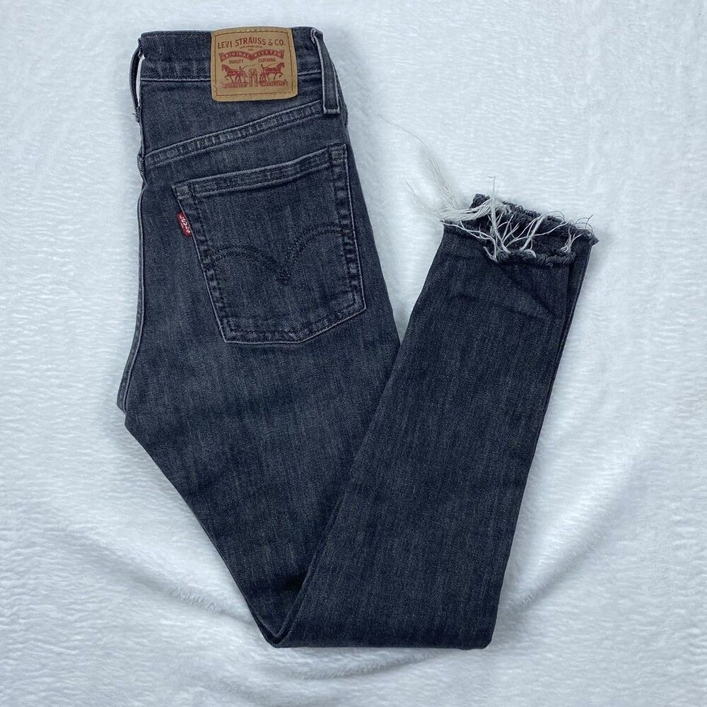 Levi's Womens Wedgie Skinny Button Fly Jeans Sz 25 Raw Hem Faded Black 24”x26.5”